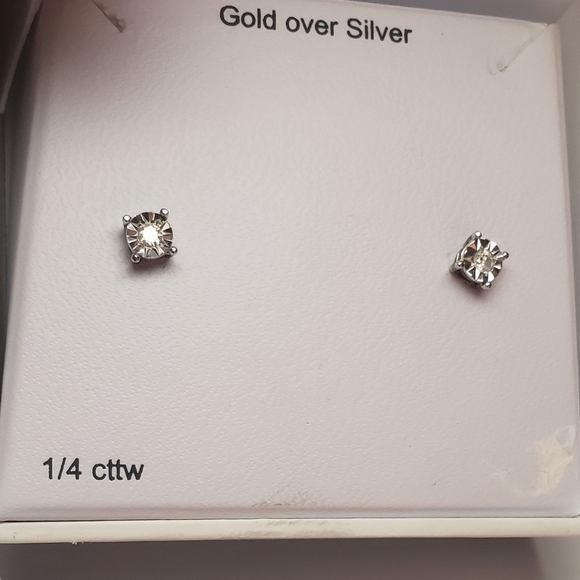 Diamond earrings - Picture 1 of 2